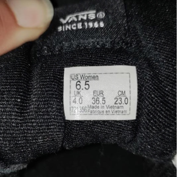 Vans Sk8-Hi Black and White - Picture 4 of 5